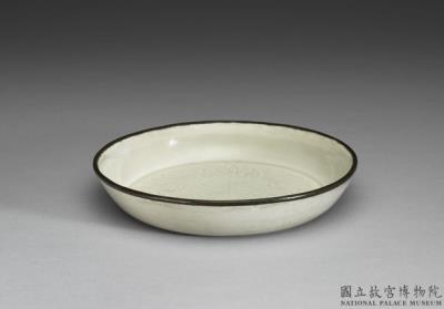 图片[2]-White bowl with incised peony design, Ding ware, Northern Song dynasty (960-1126)-China Archive